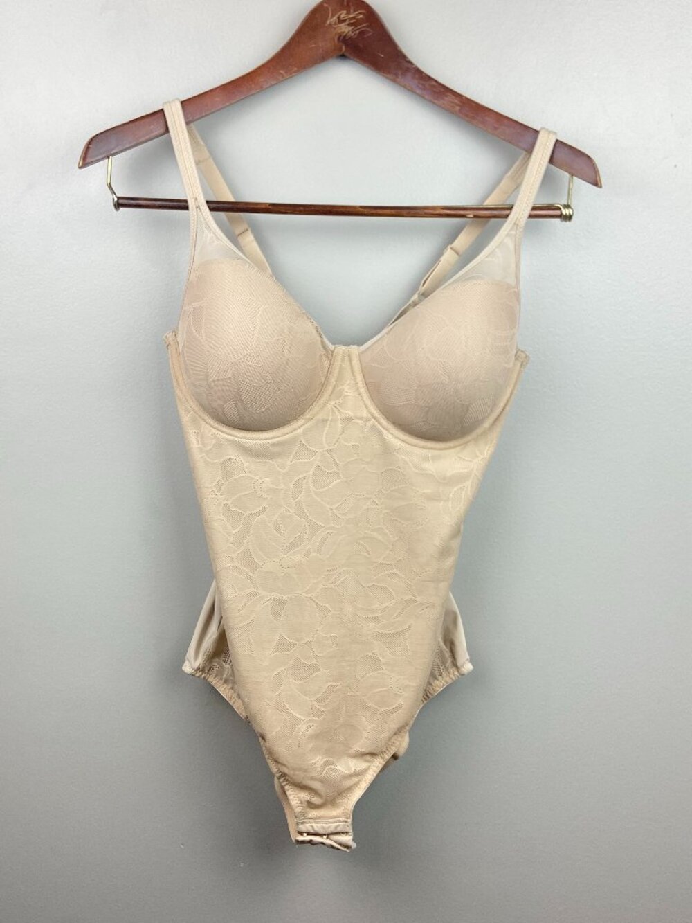 Bali Nude Lace Bodysuit 36C Adjustable Straps & Underwire